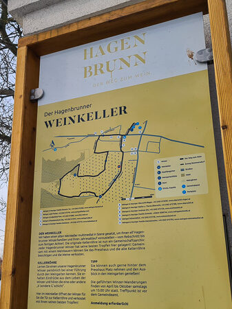 Weinkeller schild hagenbrunn weg zum wein