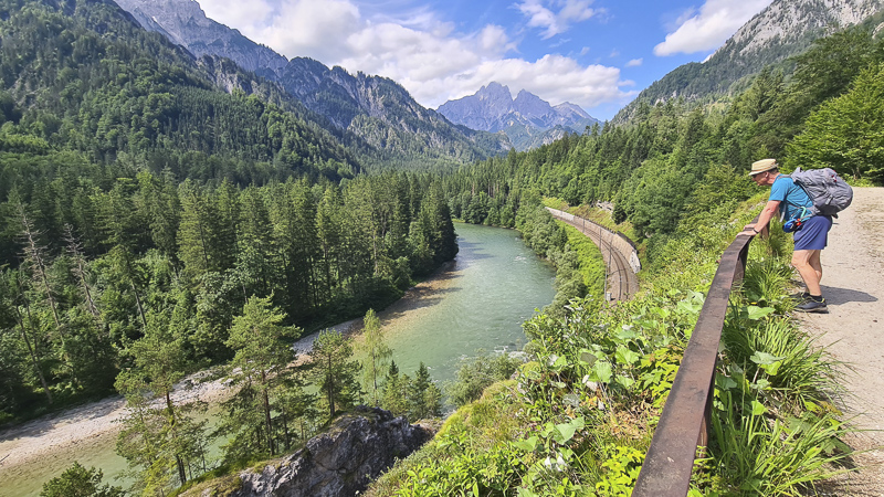 Blick auf die Enns vom Rauchbodenweg Wanderweg aus im gesäuse