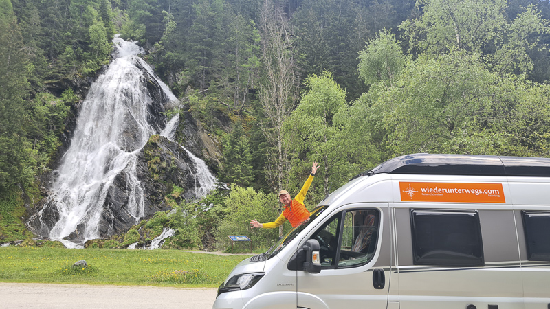 wasserfall mit nationalpark hohe tauern campervan