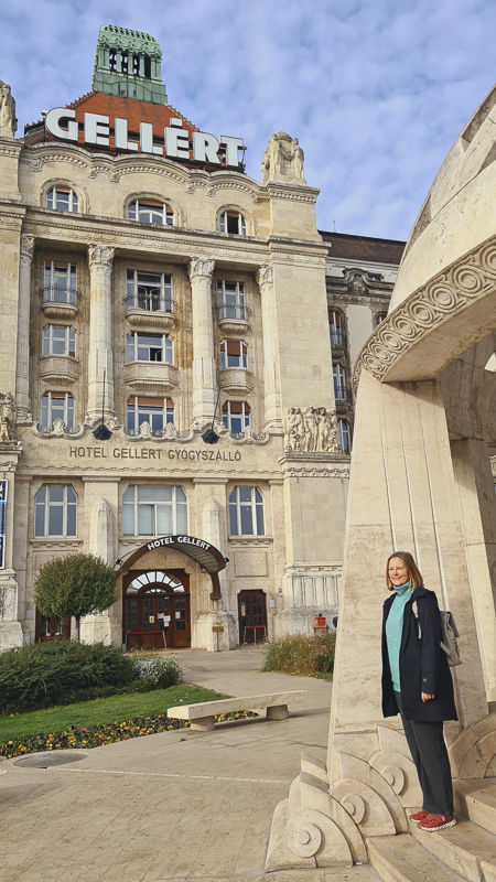 endlich beim hotel gellert in budapest